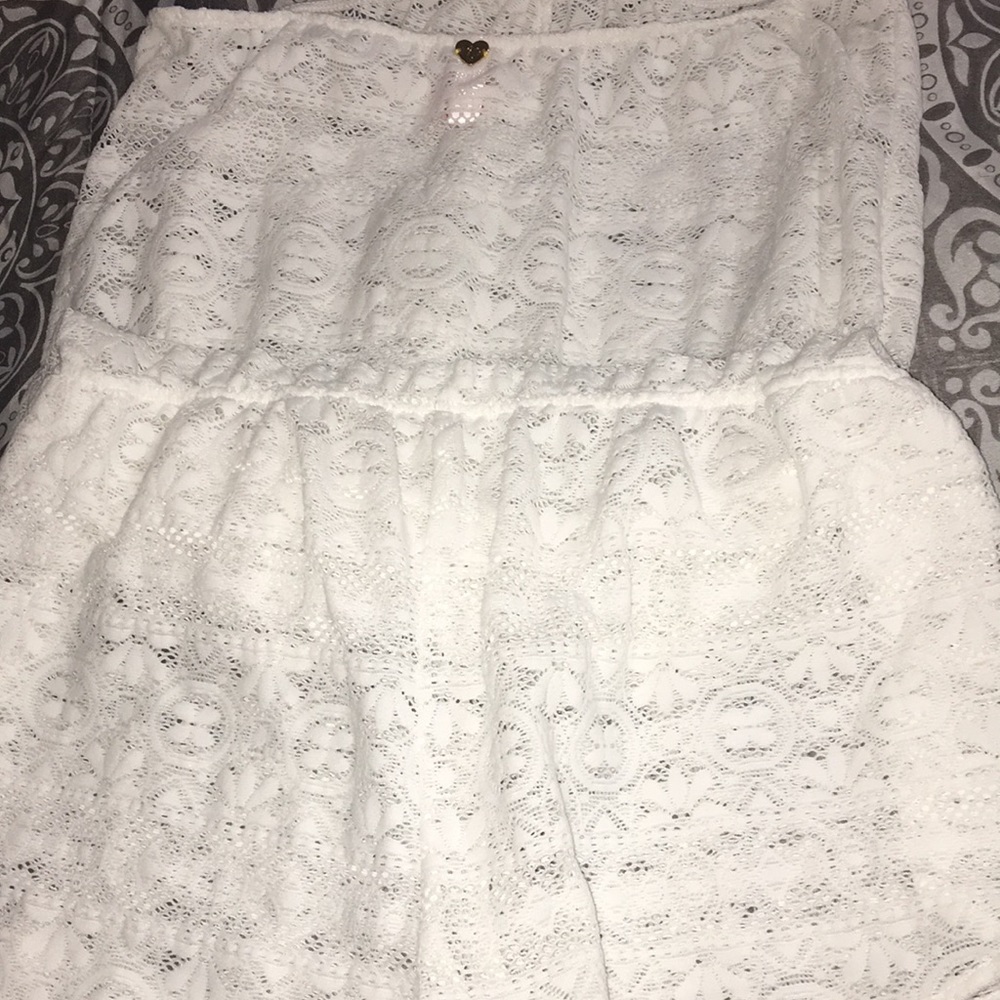 Victoria Secret - Picture 4 of 5